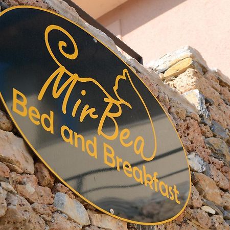 Mirbea Bed & Breakfast Cisano sul Neva Exterior photo